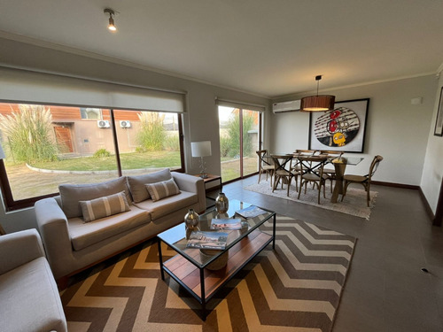 Casa En Arriendo, Parque El Avellano, Las Rastras