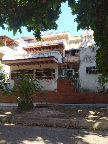 Imagen 3 de 15 de Apartamento En Res. Profesional Mañongo, Foa-2107