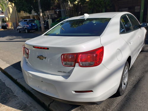 Imagen 4 de 11 de Chevrolet Malibu 2016 Blanco