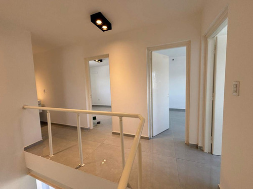 Venta Duplex 3 Dormitorios- Villa Cabrera