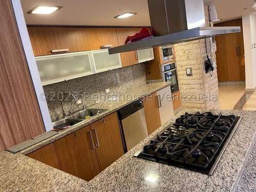 Venta De Townhouse En Alto Prado