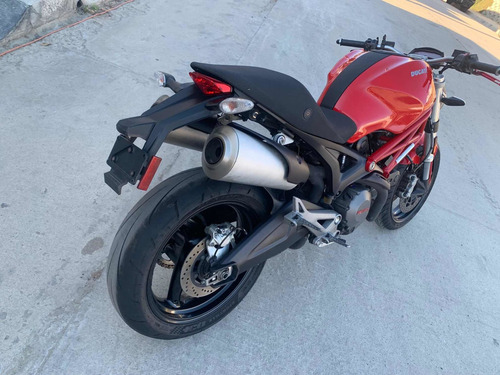 Imagen 8 de 9 de Ducati Monster 696