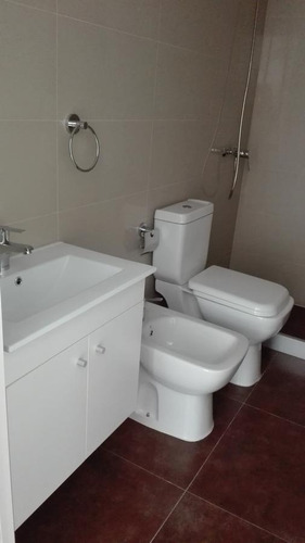 Imagen 18 de 19 de Departamento - Venta Con Renta -malvin- 2 Dormitorios