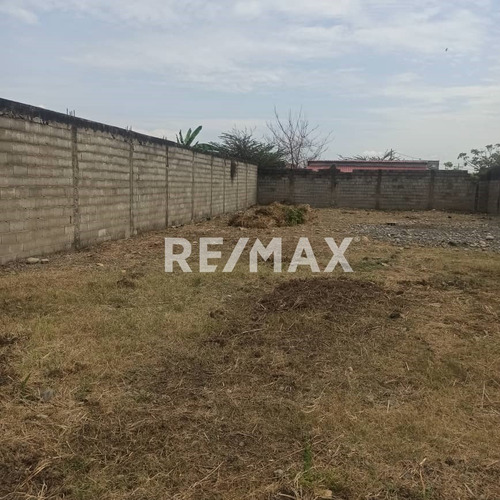 Imagen 3 de 5 de En Venta Terreno Propio, Totalmente Cercado Con Paredes Perimetrales, Ubicada En El Sector Coliseo, Avenida Complejo La Granja. Guanare Portuguesa. 0414-5751272