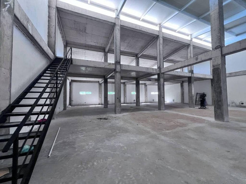 Nave Industrial En Alquiler En Punta Cana Bávaro, 2 Niveles