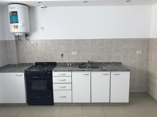 Imagen 6 de 12 de Venta - Depto 2 Amb - Merlo Centro
