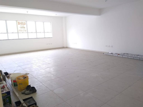 Imagem 8 de 10 de Alugo Sala Comercial Nova No Centro De São Vicente, Perto Do Vlt E Do Shoping Brisamar, Pode Colocar Placa De Divulgação Na Frente, (13) 99130-5041 / 30197889 - Hm3349