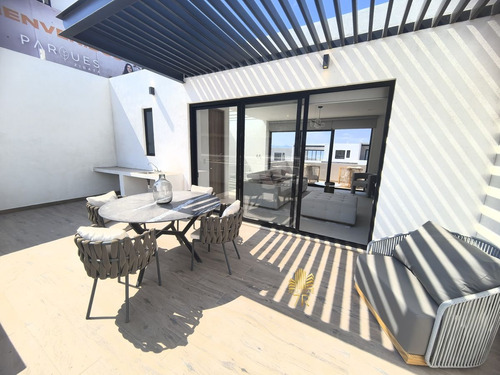 Casa En Venta Con Vista Panorámica En Zibata!