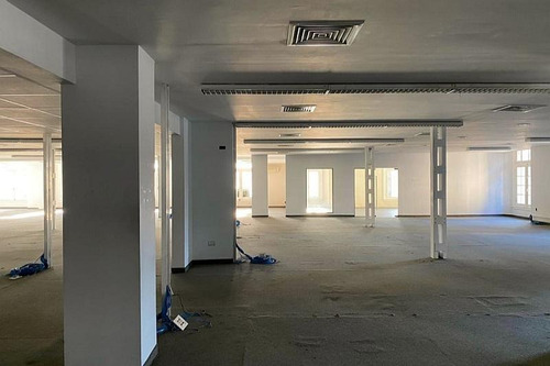 Edificio En Buen Estado - Alquiler En Block