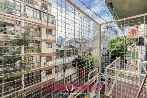 Venta Departamento 2 Ambientes 33m² Con Balcón Frente En Almagro Apto Crédito Inversión Muy Luminoso