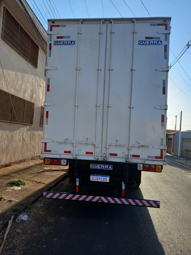 Imagem 3 de 4 de Carreta Bau 30 Paletes 15m Guerra 2014 Vanderléia