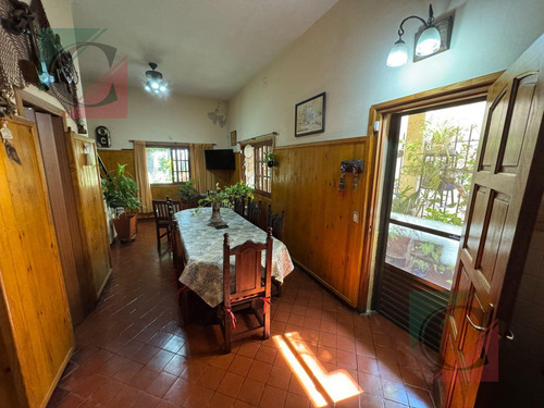 Casa En 3 Ambientes Con Cochera Y Galpon