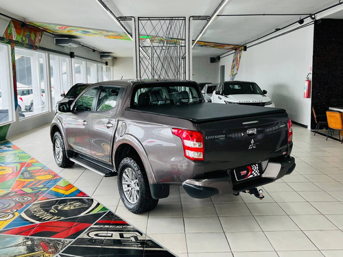 Imagem 3 de 6 de Mitsubishi L200 Triton 2.4 16v Turbo Diesel Sport Hpe-s Cd