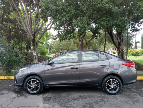 Toyota Yaris 1.5 Core Sedan Mt