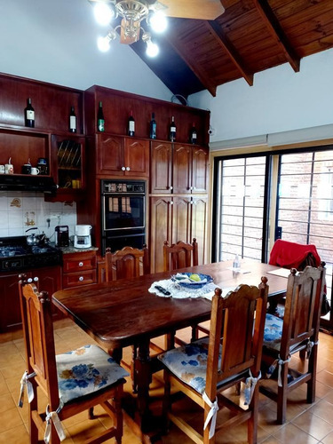 Imagen 11 de 24 de Casa En Venta. 5 Ambientes, Jose C Paz Centro.