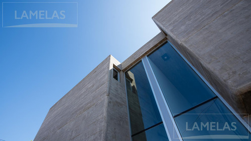 Venta Casa 3 Dormitorios Con Jardín Y Pileta Privada Abra Funes
