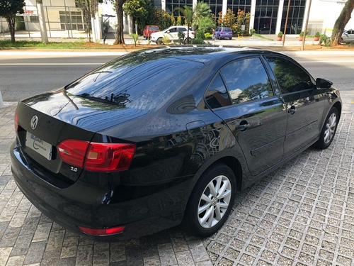 Volkswagen Jetta 2.o Comfortline Flex 4p Tiptronic