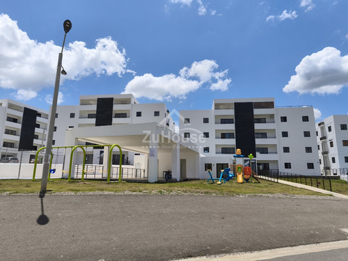 Apartamento En Alquiler En Segundo Piso En Av. Hispanoamericana Awpa06