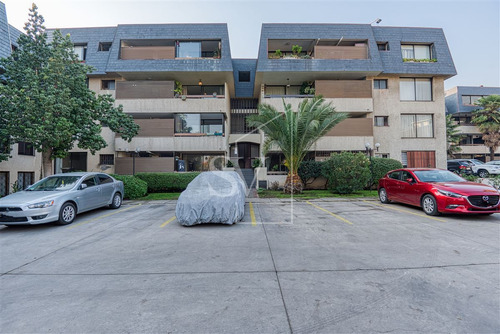 Amplio, Acogedor Y Con Vista Despejada En Barrio Tranquilo