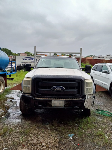 Camioneta Ford 450 Modelo 2013