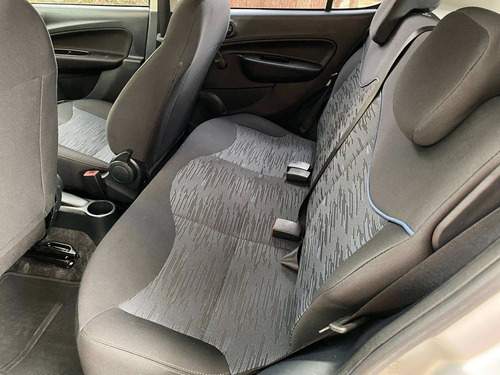 Imagem 11 de 12 de Fiat Uno 1.0 Fire Flex Attractive Manual