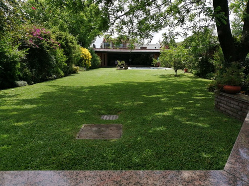 Dueño Vende Ambientes Amplios, Muy Luminosa, Hermoso Fondo
