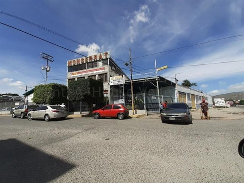 Imagen 4 de 30 de Galpones-depositos En Venta } Barquisiimeto /04245565759