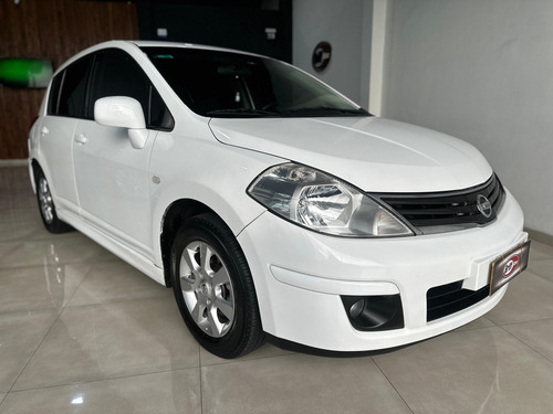Nissan Tiida 1.8 Acenta