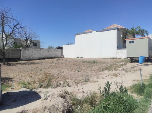 Se Vende Terreno Residencial En Virtudes Esq. Con Via De Santo Tomas, Las Trojes