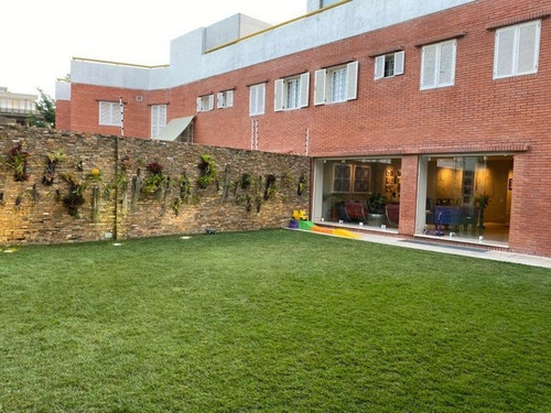 Se Vende Casa En La Castellana Mls #21-16282