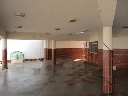 Local Comercial, Urb. Rio Caura.