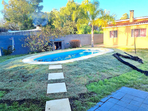 Casa En Venta 3 Dormitorios Barbacoa Piscina El Pinar
