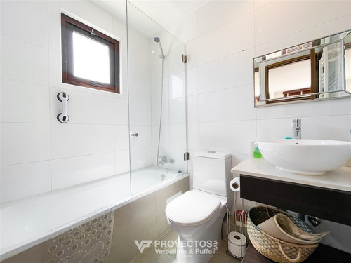 Casa En Arriendo De 4 Dorm. En Lo Barnechea