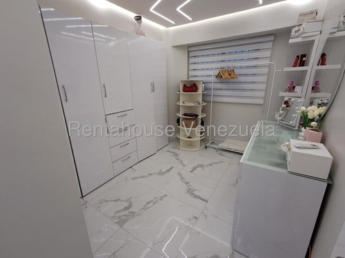 Bello, Moderno, Remodelado, Excelente Vista. 25-24297