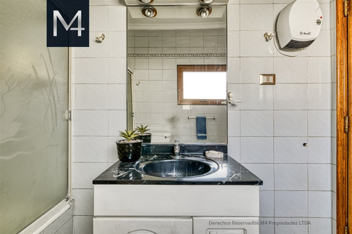 Casa En Venta De 4 Dorm. En Ñuñoa