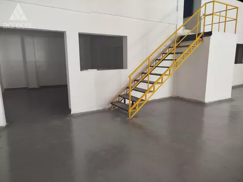 Arriendo Bodega En Estadio