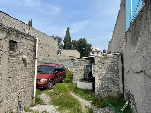 Casa En Jardines De Morelos Con Local Comercial