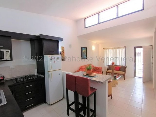 Imagen 5 de 30 de Casas En Venta El Amanecer Cabudare Lara. 3 Habitaciones 2 Baños 2 P/e Cod # 22 - 7781 Katty Vasquez Rentahouse 412 - 1498654 Contactame! Excelente Precio De Oportunidad E Inversion. Negociable !!!
