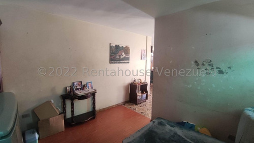Imagen 3 de 17 de Casa En Venta En Zona Centro De Turmero Aragua 22-26059 Irrr