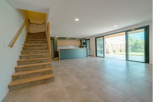 Imagen 8 de 30 de Casa En Venta San Lorenzo Chico - Salta