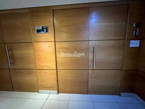 Oficina En Venta En Providencia 6 Privados, 4 Baños
