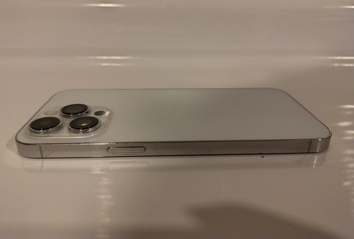Apple iPhone 14 Pro Max (256 Gb) - Color Plata (Usado)