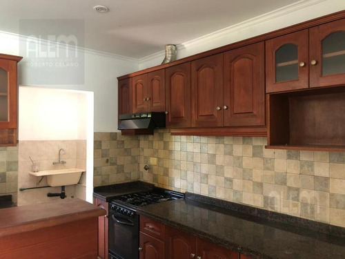 Imagen 3 de 23 de - Echeverria Del Lago- 4 Dormitorios- 2 En Suite-
