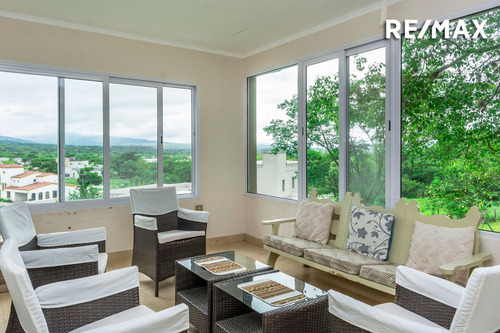 Casa 4 Dormitorios Venta La Aguada Terreno 7700 M2