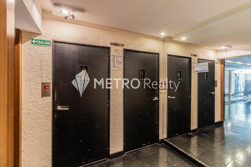 Venta De Departamento Con Balcón En Las Cañitas