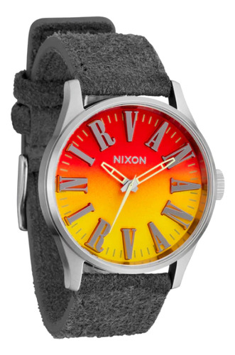 Reloj Nixon Sentry Solar Leather Gunmetal Malla Gris Bisel Plateado