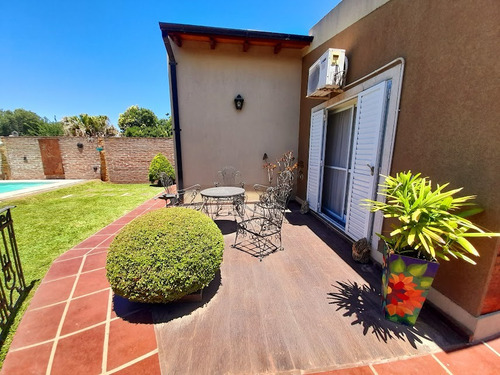 Casa En Venta En Pueblo Ester Naturaleza Y Confort