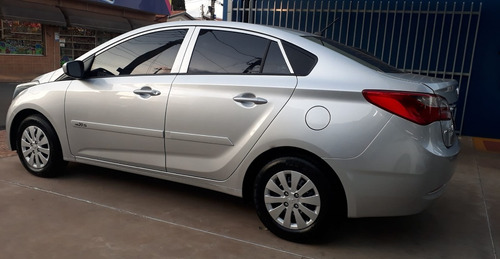 Imagem 5 de 9 de Hb20 Sedan 1.0 Comfort Plus Flex 2015