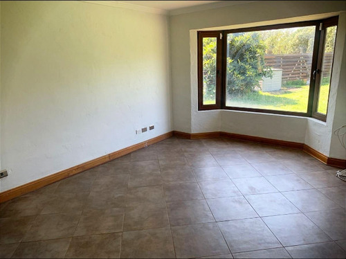 Parcela Con Casa En Sitio De 2000 Mts. Solida, Piscina Termp
