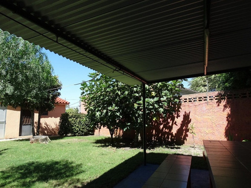 Venta Linda Casa 2 Dormitorios, Parque Del Plata Canelones